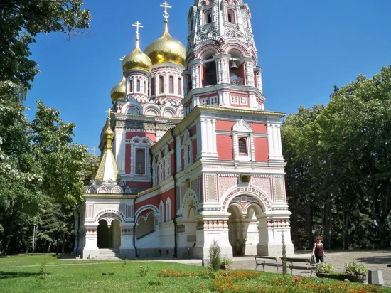 Екскурзия до Кръстова гора с посещение на празника на лековитите билки в Етъра